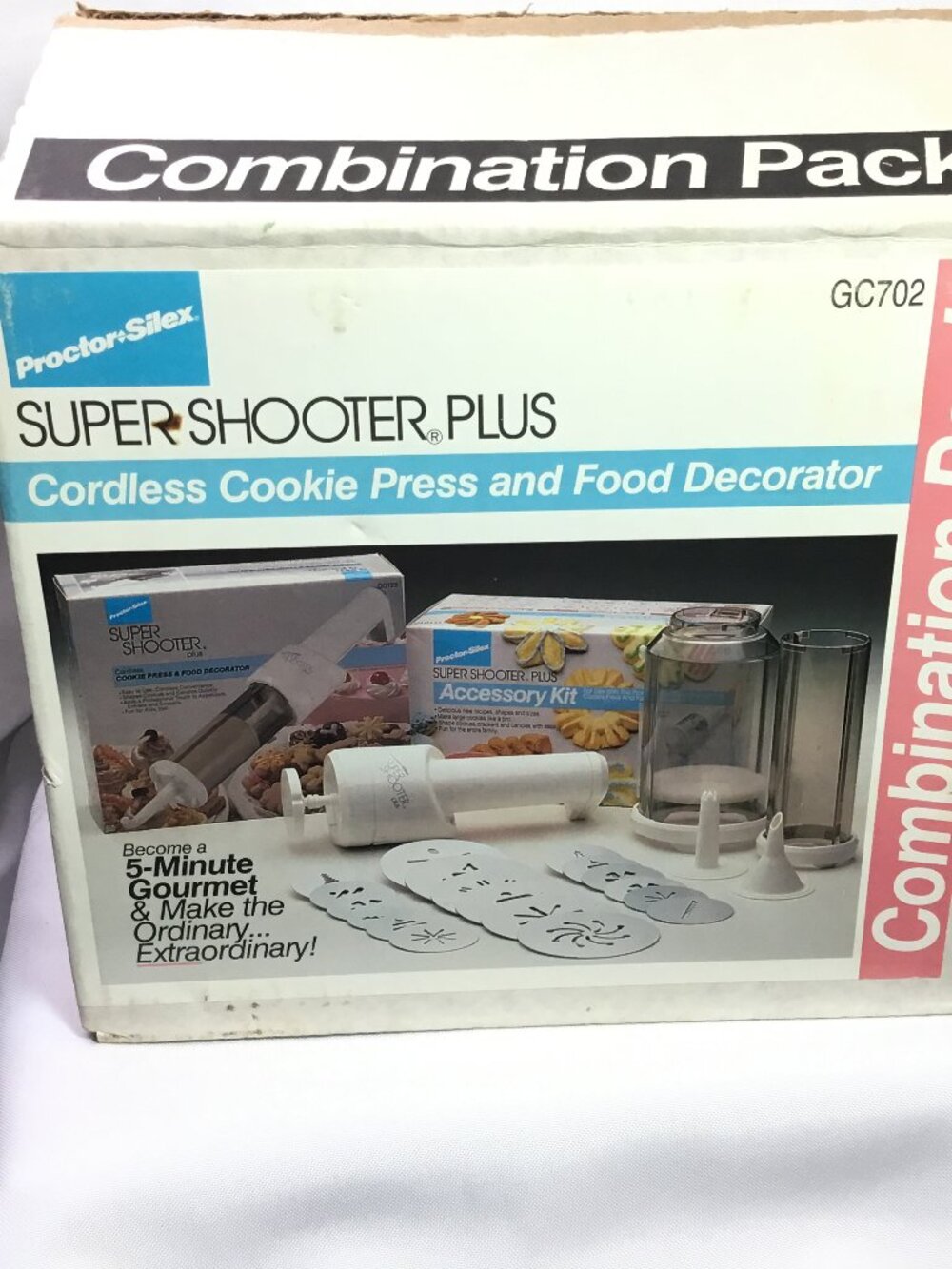 Vintage Proctor-Silex Super Shooter Plus Combination Pack 24 Disc Open Box